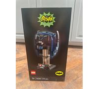 LEGO Batman - Batman hood from classic TV series 76238.