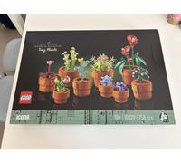 LEGO® Icons 10329 Tiny Plants