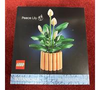 LEGO Botanicals Peace Lily - Artificial Potted Plants Set for Adults - incl. Faux White Flowers & Buds for Living Room or Bedroom Decor - DIY Gift Idea for Women - 11504