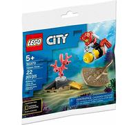 6x Lego Books With Minifigures & 2x LEGO CITY Ocean Diver Set 30370