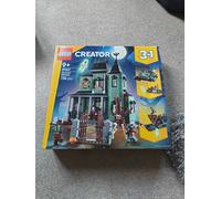 Lego Creator Haunted Mansion One Colour