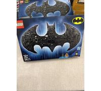 LEGO DC Batman Logo - Superhero Toy w/ 2 Collectible Minifigures - 3D DIY Wall Art or Room Decor - Gift Idea for 12+ Year Old Boys & Teenage Movie Fans - 76330