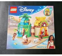 LEGO ǀ Disney Princess Moana’s Island Fun Building Toy 43260