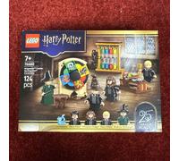 LEGO Harry Potter Hogwarts Castle: Sorting Hat Ceremony 76460