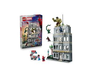 LEGO Marvel 76350 The Legendary Showdown between Spider-Man and Hulk - Interactive Toy