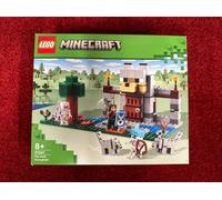 LEGO® Minecraft® 21261 The Wolf Stronghold