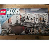 LEGO® Star Wars™ 75387 Boarding the Tantive IV™