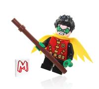 LEGO Super Heroes DC Batman Minifigure - Robin (Green Mask and Yellow Cape) with Staff and Minifigureland Tile 76122