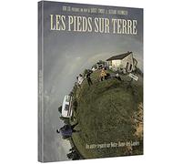 Les pieds sur terre