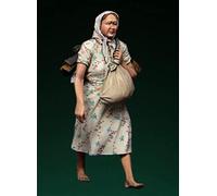 LIANGFANG 1/35 Resin Figure Model kits GK Russian refugees, 1941-45 One Figure Unassembled and Unpainted kit 086