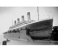 Libby's Emporium 726003 RMS Olympic In Floating Dock 1924 Southampton UK A4 Photo Poster Print 10x8