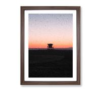 Lifeguard Station On Huntington Beach In California Modern Framed Wall Art Print, Ready to Hang Picture for Living Room Bedroom Home Office Décor, Walnut A3 (34 x 46 cm)