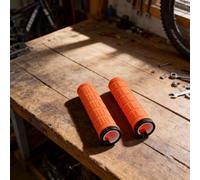 Lightweight Lock On Bicycle Handlebar Grips Rubber With Aluminum Lock Ring For 22.2mm Mtb Mountain Bike Anti-slip Comfort Cuffs Pair(Orange)