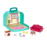 Lil Woodzeez - Living Room Playset - Travel Toy - Compact Travel Suitcase - Dollhouse Furnitures & Accessories Included - Pretend Play for K
