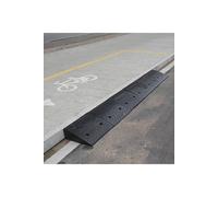 Living And Home 2 Pcs 11Cm H Portable Rubber Kerb Ramps In Black Black One Size