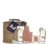Liz Earle Hamper Christmas Gift (Worth £122)