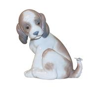 LLADRÓ Gentle Surprise Dog Figurine. Porcelain Figure Figure.