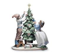 LLADRÓ Trimming The Tree Figurine. Porcelain Figure Figure.
