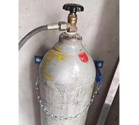 LNNNW Oxygen Tank cart Portable Gas Storage Rack/Oxygen O2 Holder，Capacity ≤ 40L Cylinders Nitrogen Bottle Holder with Screws & Safety Chain Oxygen Tank Bracket Holds(4pcs,1 Bottle - 35cm)