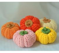 LOMTRATS 5-Piece Set of Mini Knitted Pumpkins,Fall Farmhouse Decor,Decorative Autumn Gourds,Heartwarming Gift for Women (Pink-Orange 5)