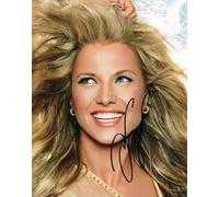 Lucy Lawless Autograph Signed A4 Photo