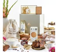 Luxury Scottish Hamper | Gourmet Christmas Hampers - Alcohol Free Hamper - Indulgent Chocolates, Dundee Cake, Biscuits, Artisan Tea & Coffee - Gifts for Xmas, Birthdays, Thank Yous, Clearwater Hampers