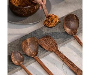 M1SS 5 Pcs of Wooden Coconut Shell Cooking Spoons Set, 1 Serving Spoon, 1 ladle, 1 Triangle Spoon, 1 Large Spoon, 1 Spatula Durable and Eco-Friendly Perfect for Kitchen Cooking Serving Dishes