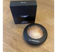 MAC Mineralize Skinfinish Highlighter In Global Glow 10g.
