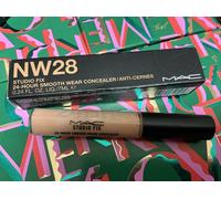MAC - STUDIO FIX 24-HOUR SMOOTH WEAR CONCEALER - NC28- 7ML
