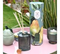 Madison & Mayfair Pear Tree & Bay Leaf Reed Diffuser in Black Madison & Mayfair Black