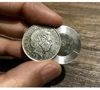 MAGIC 10 pence SPLIT COIN / 10p SPLIT COIN MAGIC TRICK