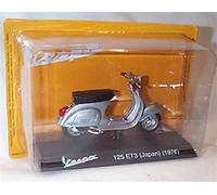 MAIST0 059 125 ET3 Japan 1976 Silver Grey vespa Vehicle 1.18 scale diecast model