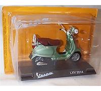 MAIST0 1002 LXV 2014 Green vespa Vehicle 1.18 scale diecast model