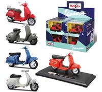 1969 Vespa 150 Sprint Veloce in blue, 1:18 scale model from Maisto