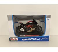 Maisto Special Edition 1:18 Diecast Ducati Diavel Carbon - New Boxed