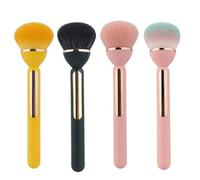 Makeup Brush Versatile Brush with Soft Fibres Ideal for Blush and Powder Portable Cosmetic Tool Perfect for Beginners in Makeup as well as a Gift Idea for Stylish Looks