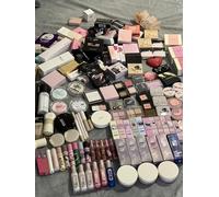 Makeup Bundle - 15 Mixed Cosmetics - Multiple Colors - Bag - Unisex - Beauty/Makeup may include various variety of Eyeshadow Palettes, Brushes, Lipsticks, False Lashes, Blending Sponges, Complete Cosm