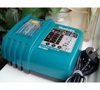 Makita DC18RA 18v 22min Intelligent FAST Lithium Battery Charger Blue DC18RC