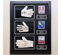 Manchester United Champions Signed Gloves - Framed