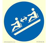 Mandatory: Keep distance between toboggans Sign - 85x85mm - S85