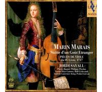 Marais - Suitte dun Gout Etranger Suite in a Foreign Style