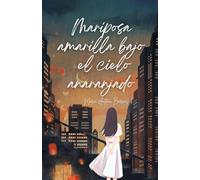 Mariposa amarilla bajo el cielo anaranjado