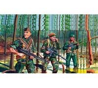 Mars Figures US Special Operation Forces (Green Berets) Vietnam War 1/32 Scale Plastic Model Kit