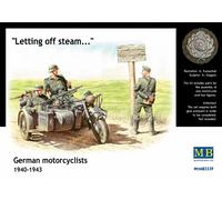 Masterbox 1:35 Scale German Motorcyclists 1940 1943 Figure, 13 x 13 x 38 millimetres