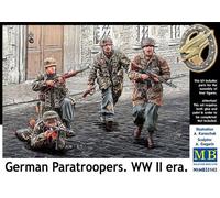Masterbox 1:35 Scale German Paratroopers WWII Construction Kit (Grey)