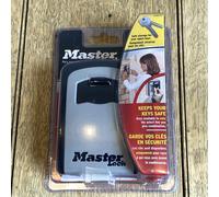 Master Lock Key Lock Box M Bungee cords with wire hooks