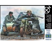 Masterbox 1:35 Scale WWII Era German Motorcyclists Construction Kit (Grey)