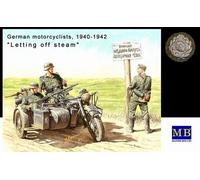 Masterbox 1:35 Scale German Motorcyclists 1940 1943 Figure, 13 x 13 x 38 millimetres