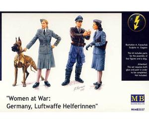 MasterBox Woman at War Germany Luftwaffe Helpers Dog 1:35 Model Kit