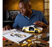 Mattel Brick Shop Hot Wheels Elite Series Building Set, ’15 Audi R8 LMS with 820 Pieces, Realistic Details and Custom Decals, Adult Collectors and Kids Ages 10+, JFT18